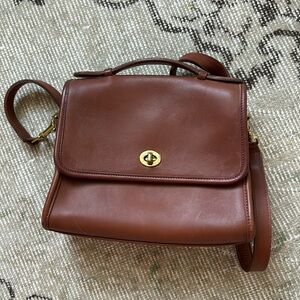 Vintage Coach Cognac Leather Crossbody Hand Bag Turnlock Flap Purse #9870 USA